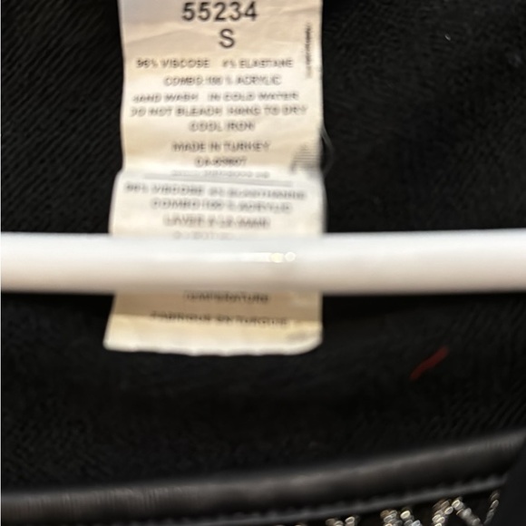 Dolcezza Black Polka Dot Long Sleeve Top - Picture 4 of 4